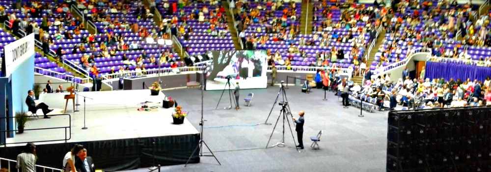 Watching a Video at the2017 Don&prime;t Give Up convention
