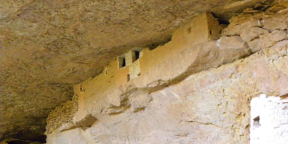 The Anasazi Cultureat Mesa Verde Ruins