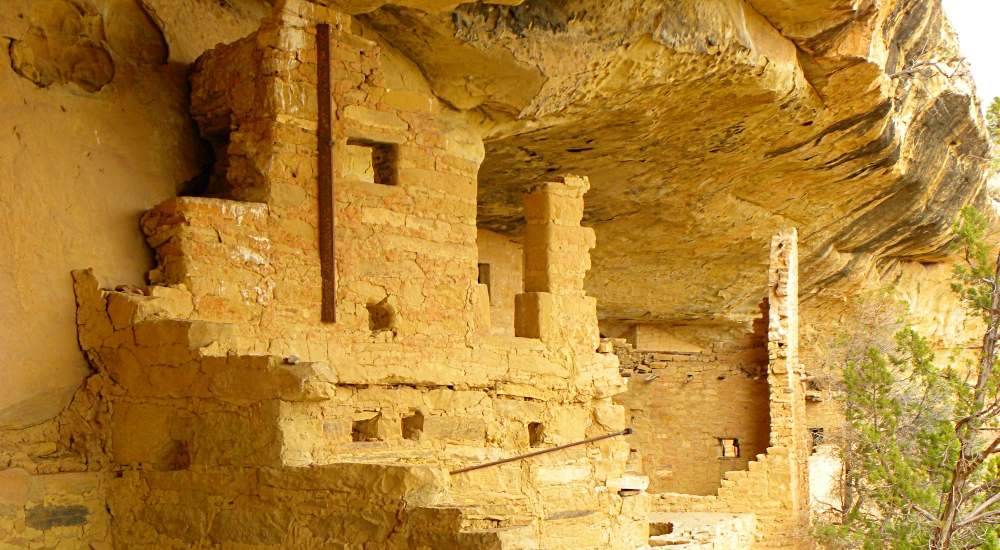 The Anasazi Cultureat Mesa Verde Ruins