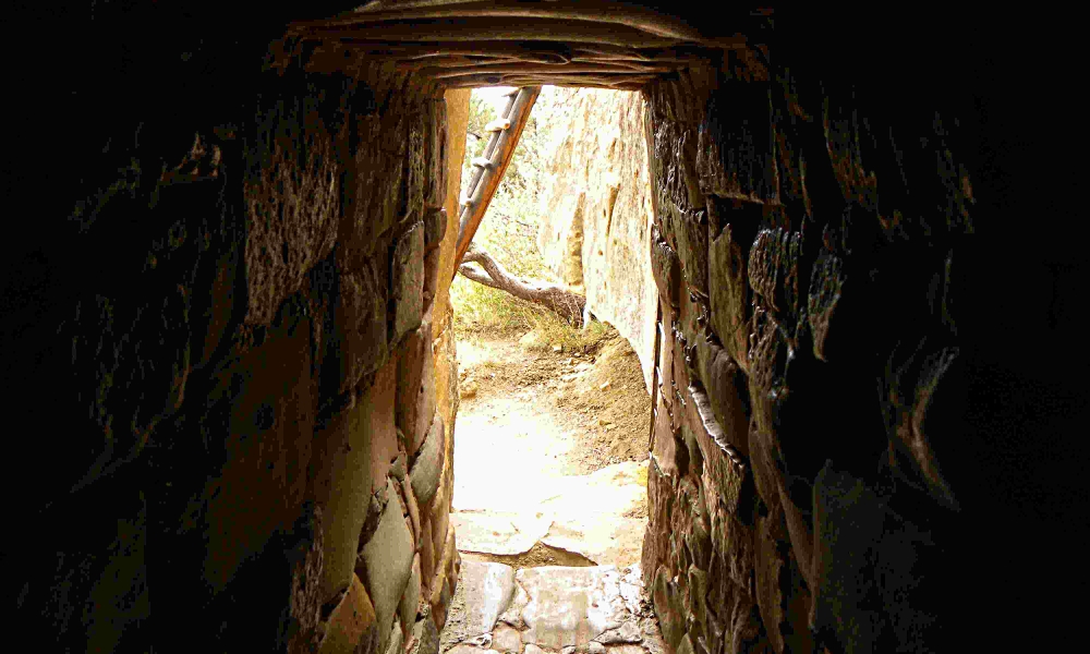 The Anasazi Cultureat Mesa Verde Ruins