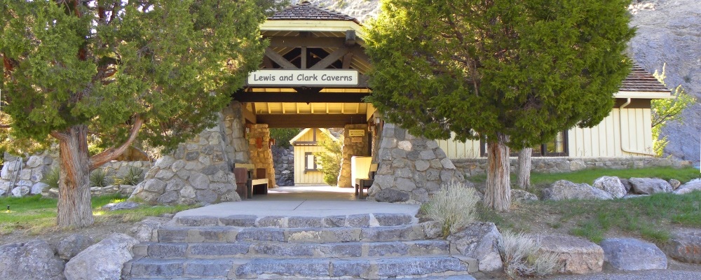 The Visitor Center atLewis & Clark Caverns