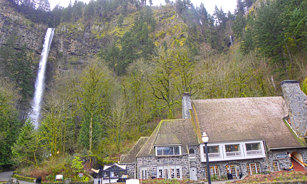 The Pacific Coast RegionThe Columbia River Gorge
