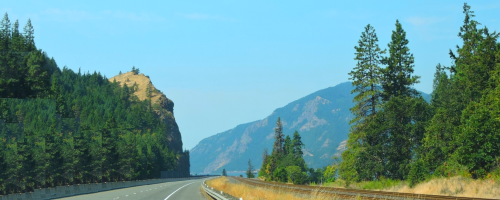 The Pacific Coast RegionThe Columbia River Gorge