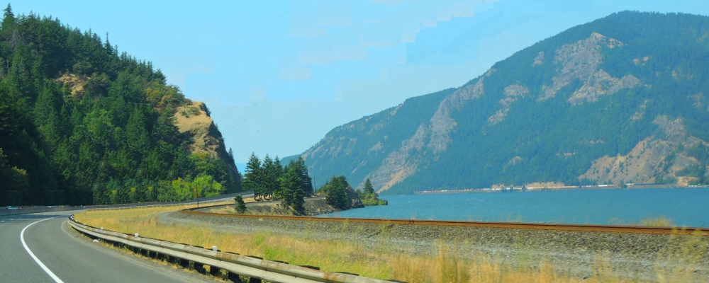 The Pacific Coast RegionThe Columbia River Gorge