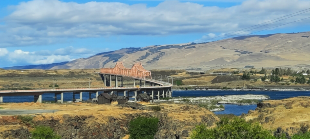 The Pacific Coast RegionThe Columbia River Gorge