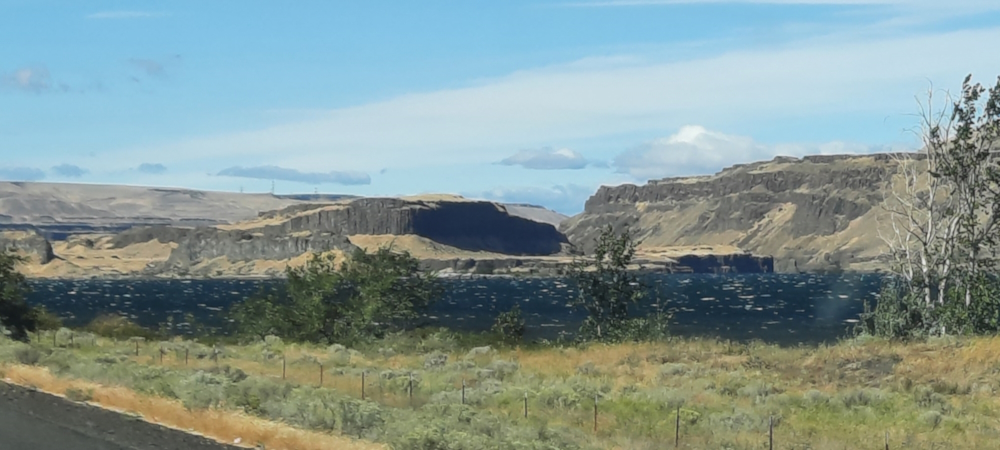 The Pacific Coast RegionThe Columbia River Gorge