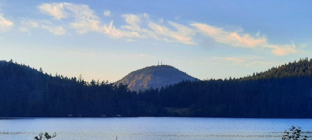 The Earth&prime;s SeashoresThe Deception Pass