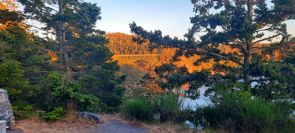 The Earth&prime;s SeashoresThe Deception Pass