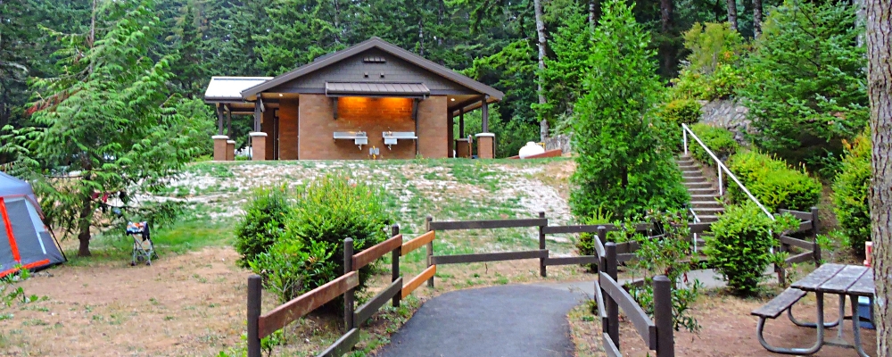New Restroooms atThe Umpqua Lighthouse Campground