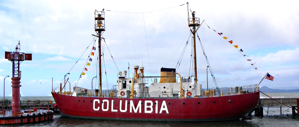 The Lights of OregonThe Columbia Lightship